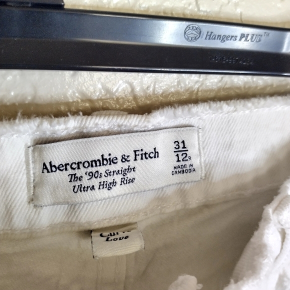 Abercrombie Curve Love The Mom High Rise Jean Distressed White Jeans Sz 31/12 - Picture 6 of 11